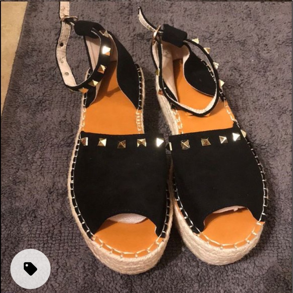 Never worn size 7